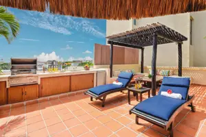 Strandhotel El Taj Oceanfront and Beachside Condo Hotel - Cancun, Mexico