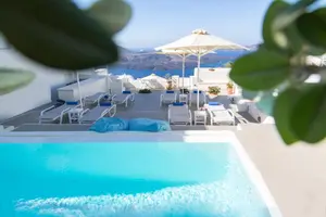 Romantisk hotel Pantelia Suites - Fira, Grækenland