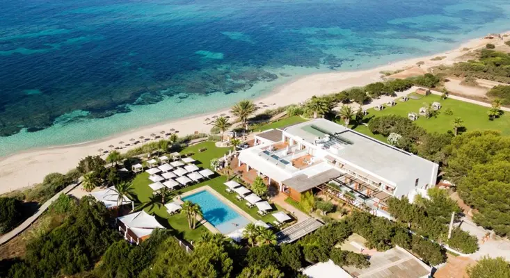 Strandhotel Gecko Hotel & Beach Club - Playa Migjorn, Spanien