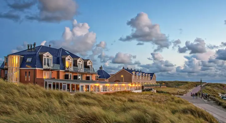 Strandhotel Strandhotel Noordzee - De Koog, Nederlandene
